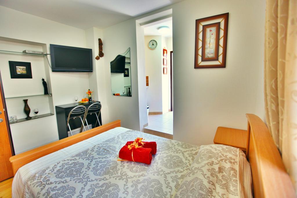Haifa Guest House Ruang foto