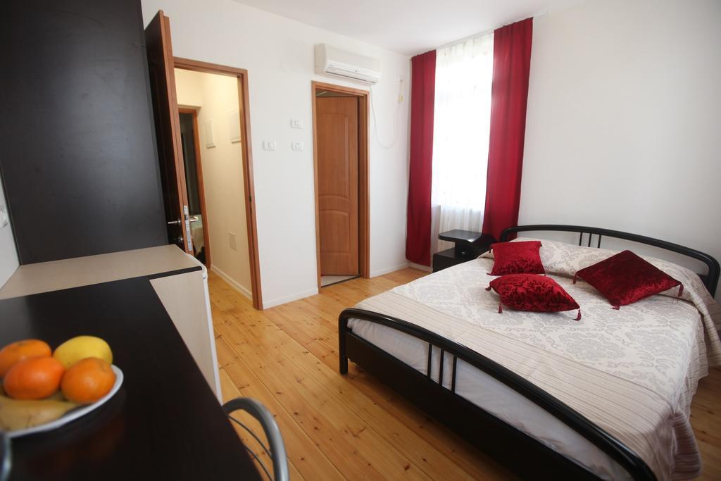 Haifa Guest House Ruang foto